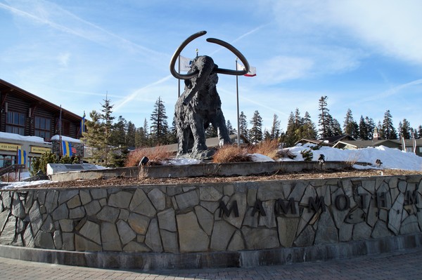 MAMMOTH LAKES UP FOR $1 BILLION FACELIFT